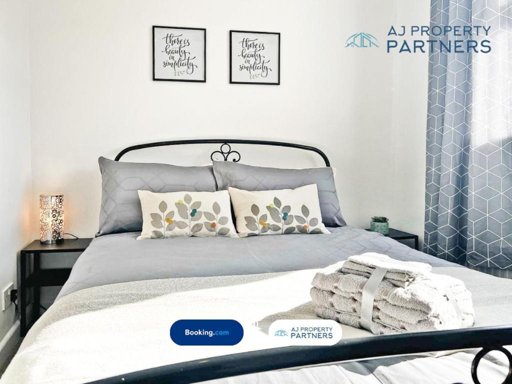 Premium Deal L Hill View Home L Last-Minute Offer L Cheltenham L Aj Properties L Perfect For Short Or Long Stays L 4Beds 4Bedrooms Exterior foto