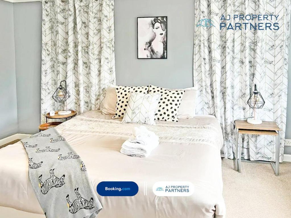 Premium Deal L Hill View Home L Last-Minute Offer L Cheltenham L Aj Properties L Perfect For Short Or Long Stays L 4Beds 4Bedrooms Exterior foto